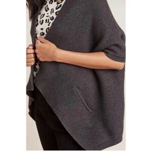 Anthropologie Akemi + Kin Etienne Cardigan Short Sleeve Gray Pockets Poncho